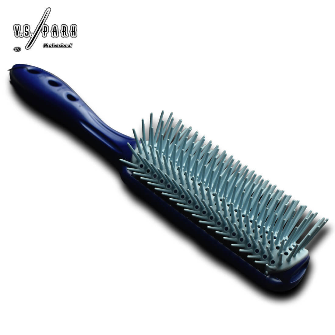 Brosse Y.S. PARK T09 bleu– brosse plate ventilée, picots nylon rigides, manche ajouré