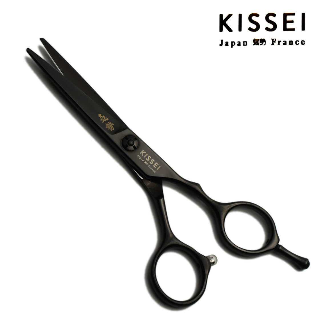 ciseaux droits de la marque kissei en noir ayant une lame fine pour tout travaux de précision pour les coiffeurs.