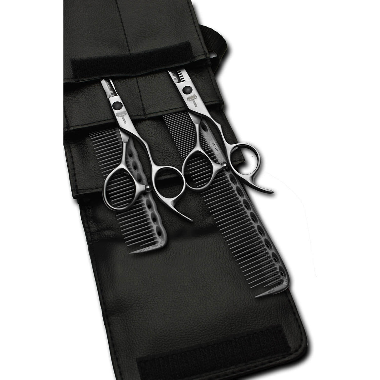 pack de ciseaux blacksmith avec 2 peignes yspark noir ys334 et ys335 et une trousse de rangement