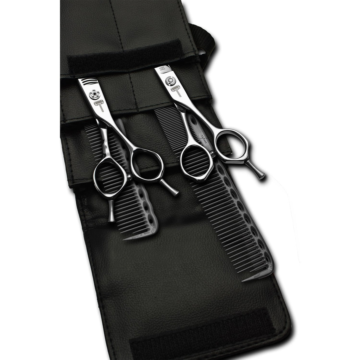 pack de ciseaux blacksmith avec 2 peignes yspark noir ys334 et ys335 et une trousse de rangement