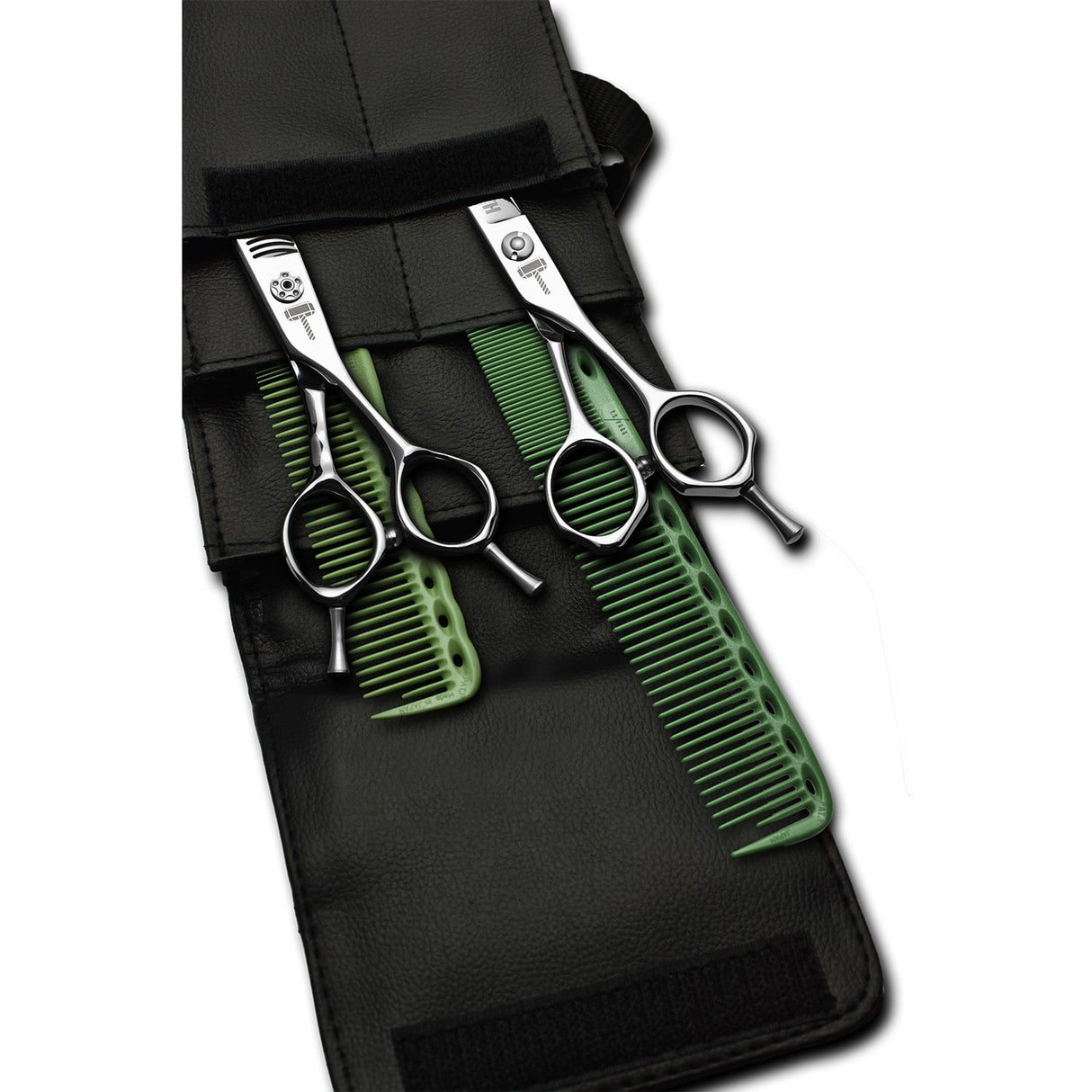 pack de ciseaux blacksmith avec 2 peignes yspark vert ys334 et ys335 et une trousse de rangement