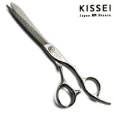 ciseaux de coiffure japonais de la marque Kissei du modèle KIFLOWPOWER avec une lame plus épaisse et puissante. 