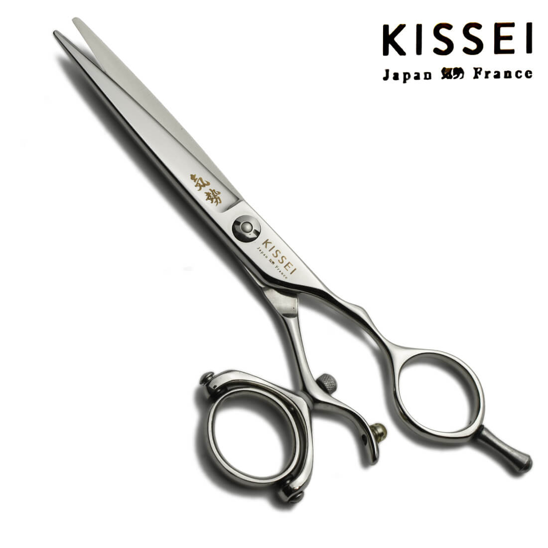 ciseaux droits à anneaux tournants ergonomiques de la marque kissei  ayant une lame fine pour tout travaux de précision  et de piquetage ainsi que des tours d'oreille pour les coiffeurs. 
