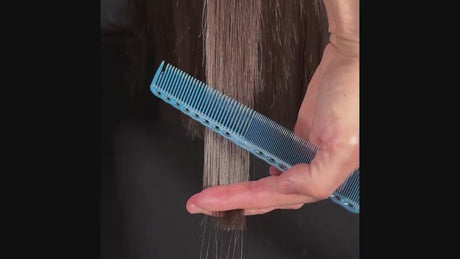 Vidéo de présentation des ciseaux sculpteurs KISSEI, conçus pour alléger la masse, effiler et créer des fondus précis.