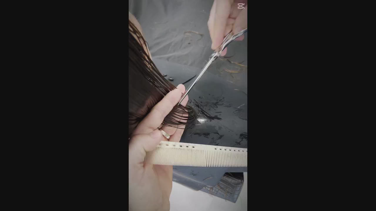 Vidéo coupe technique cheveux avec ciseaux KISSEI.
