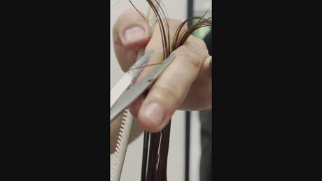 Vidéo coupe professionnelle cheveux avec ciseaux KISSEI.
